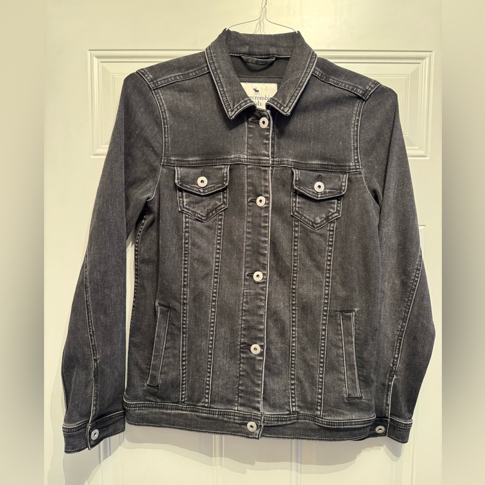 Abercrombie Kids Size 15/16 Black distressed Denim Jacket